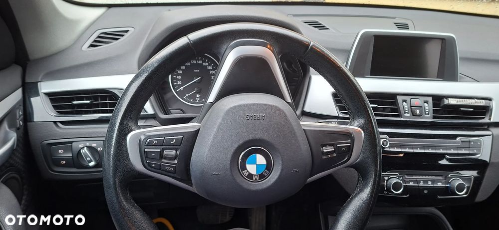 BMW X1 sDrive18i - 6