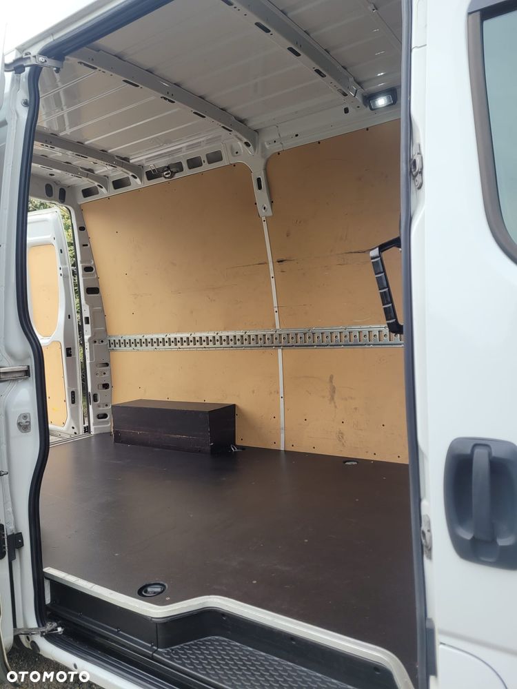 Iveco 35S21 DAILY - 24