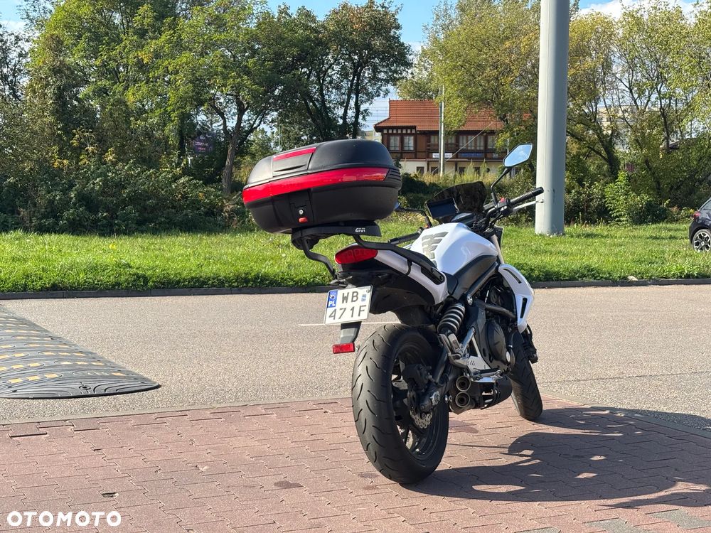 Kawasaki ER - 9