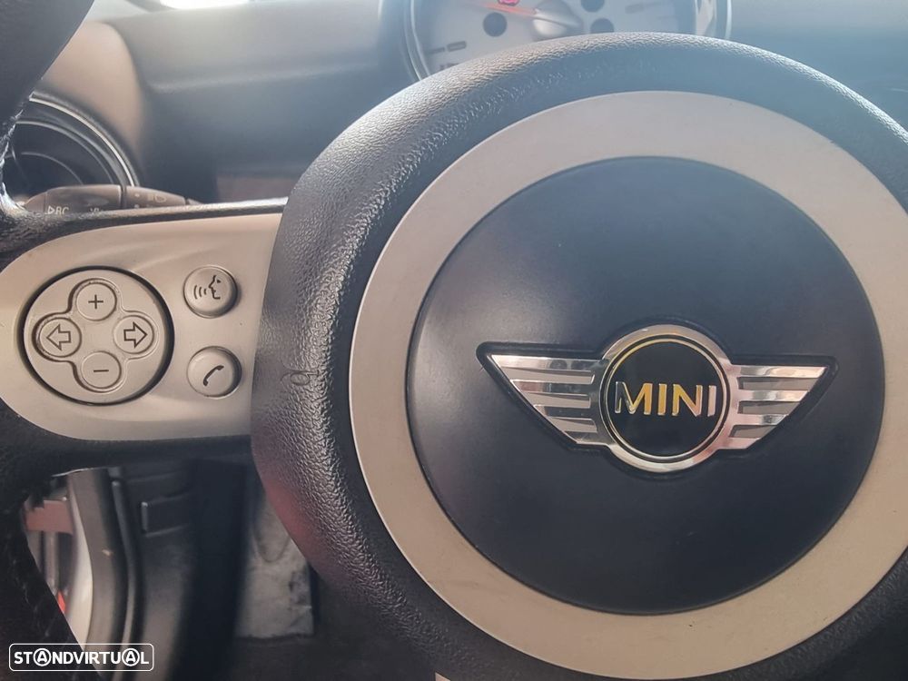 MINI 3 Portas Cooper D - 21