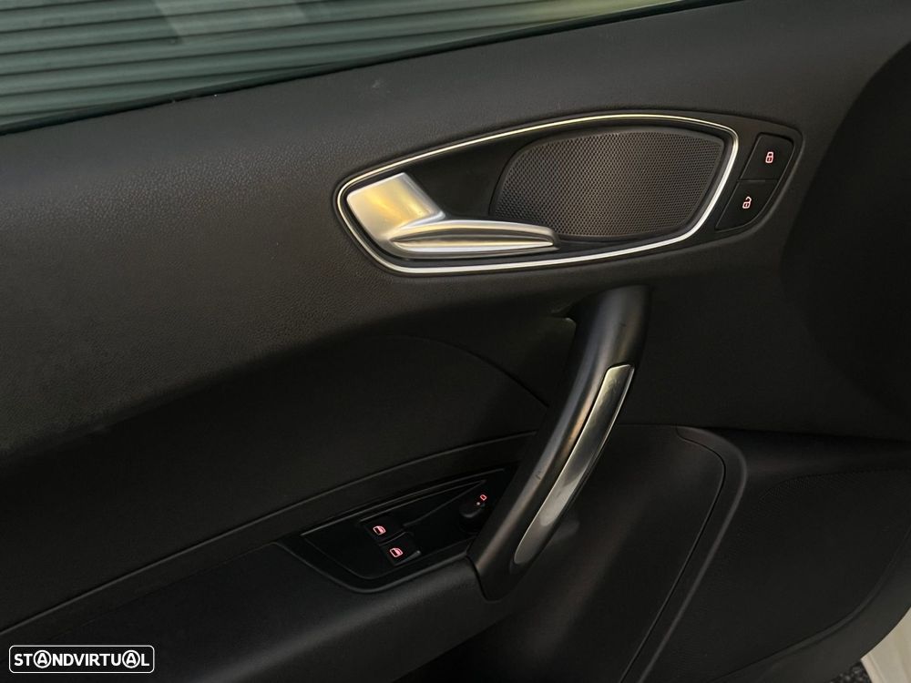 Audi A1 1.6 TDI S-line - 10