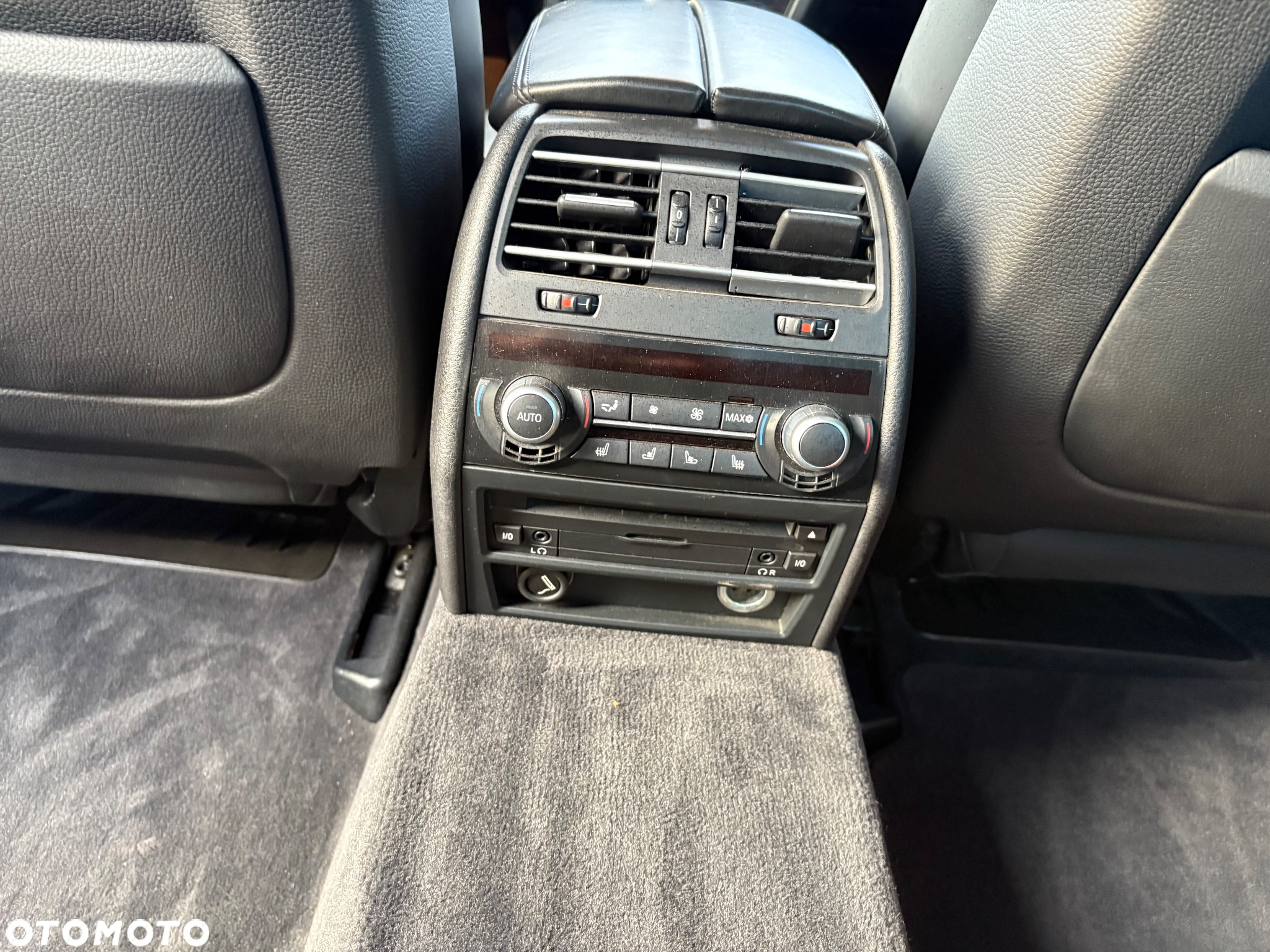 BMW Seria 7 750i L xDrive - 20
