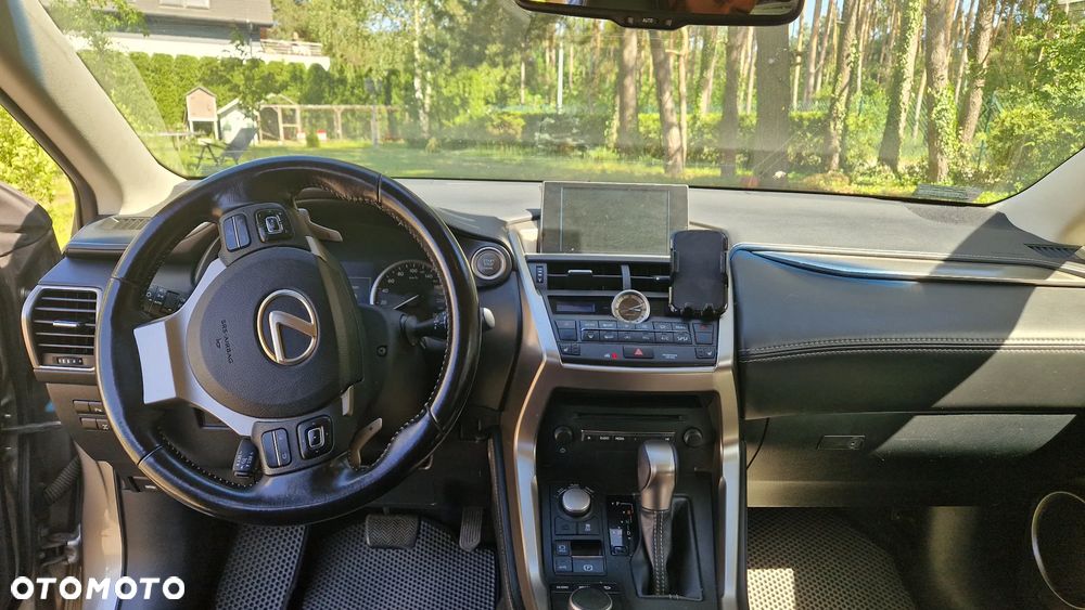 Lexus NX 200t Comfort AWD - 10