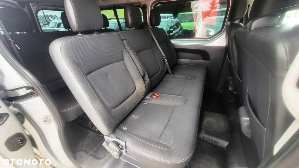 Renault Trafic - 12