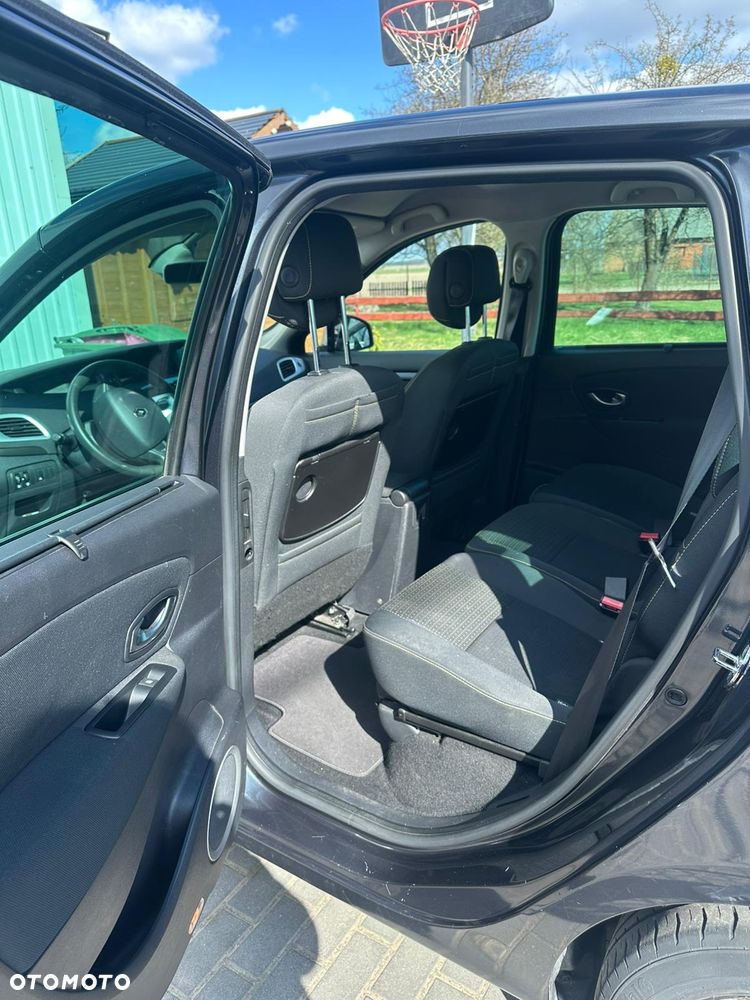 Renault Scenic 1.4 16V TCE Privilege - 10