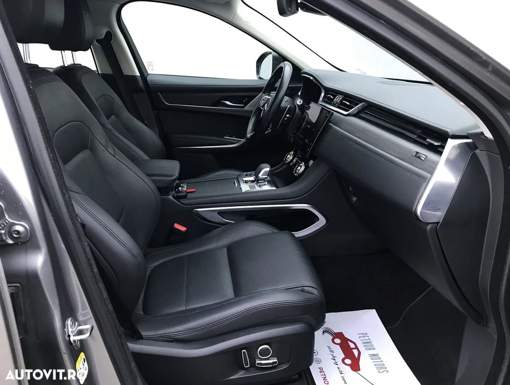 Jaguar F-Pace P400e AWD HSE - 16