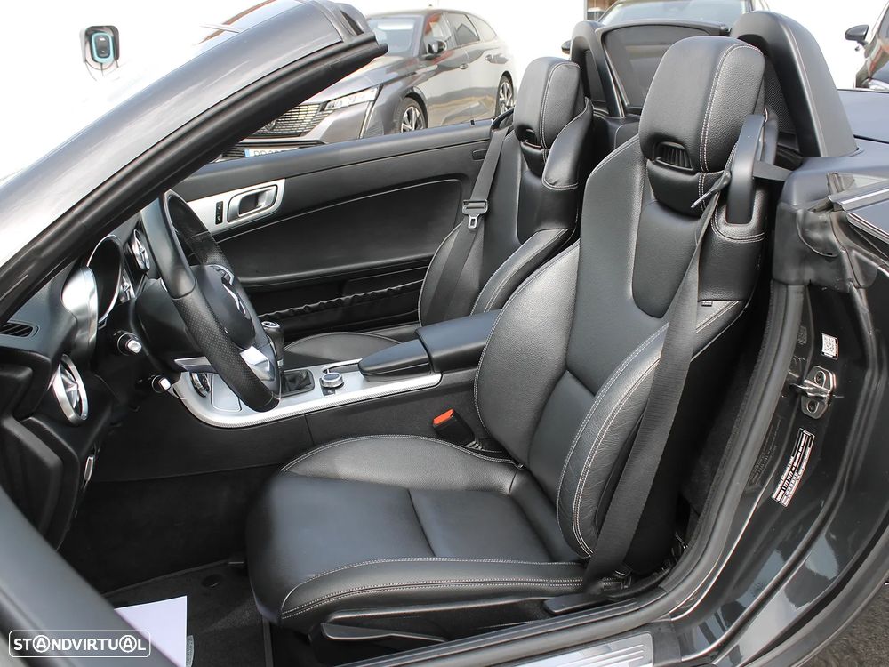 Mercedes-Benz SLC 200 Final Edition - 8