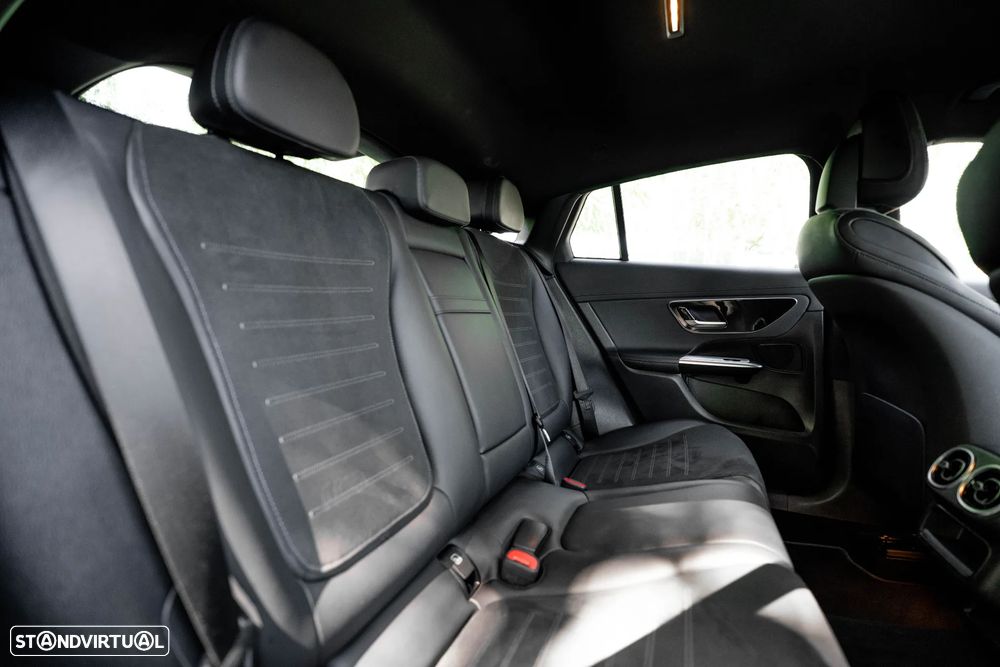 Mercedes-Benz GLC 300 de Coupe 4Matic 9G-TRONIC AMG Line Advanced - 53