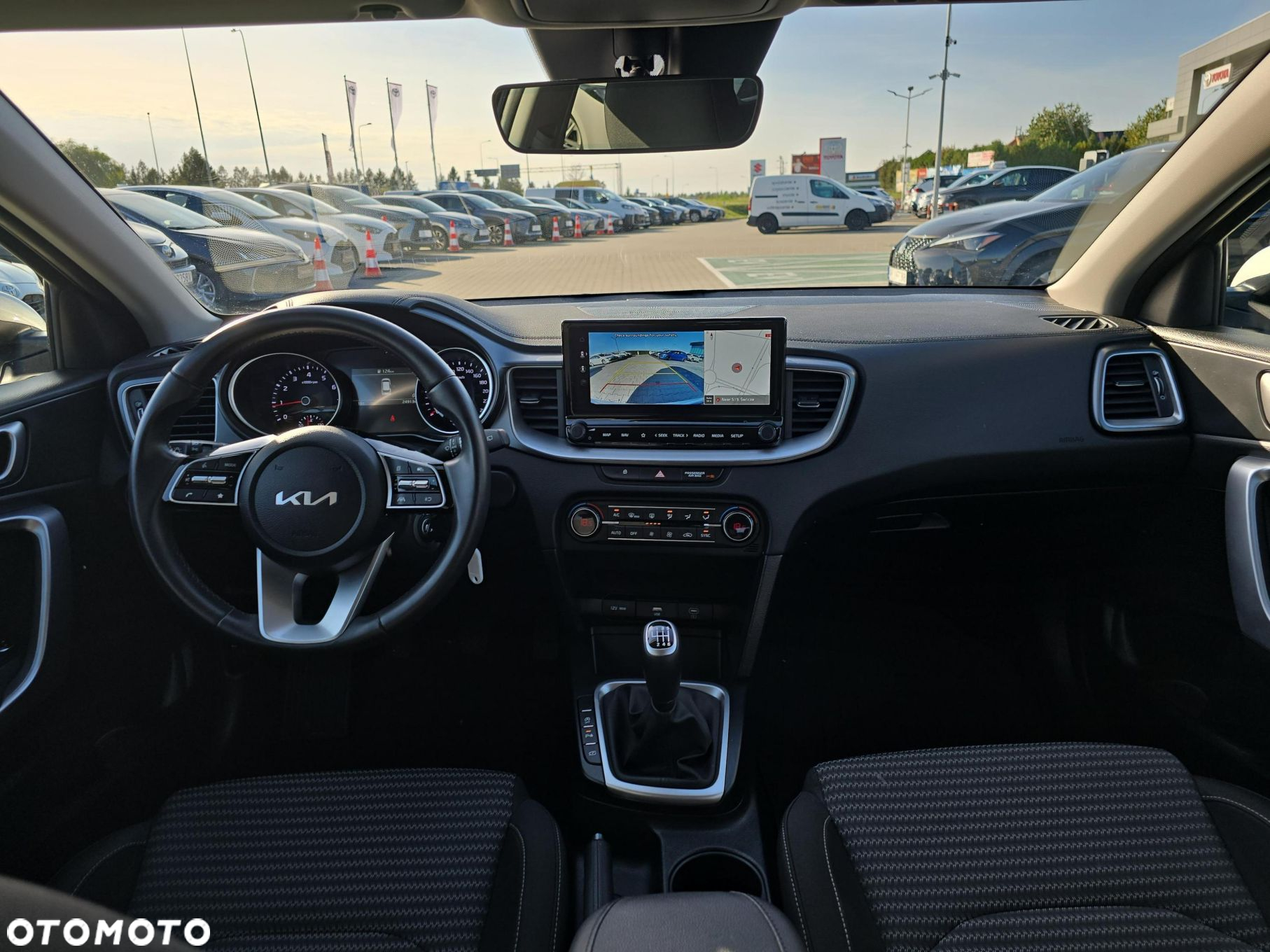 Kia Ceed 1.5 T-GDI M - 11