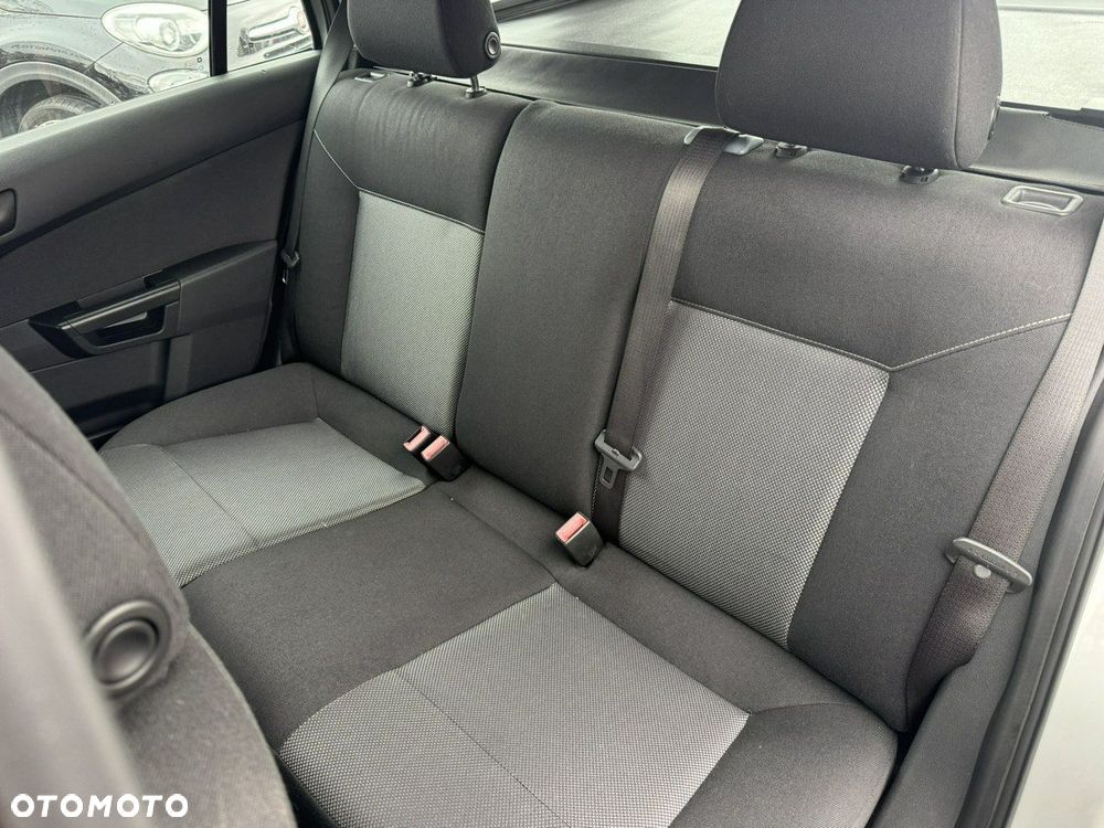 Opel Astra III 1.3 CDTI - 22