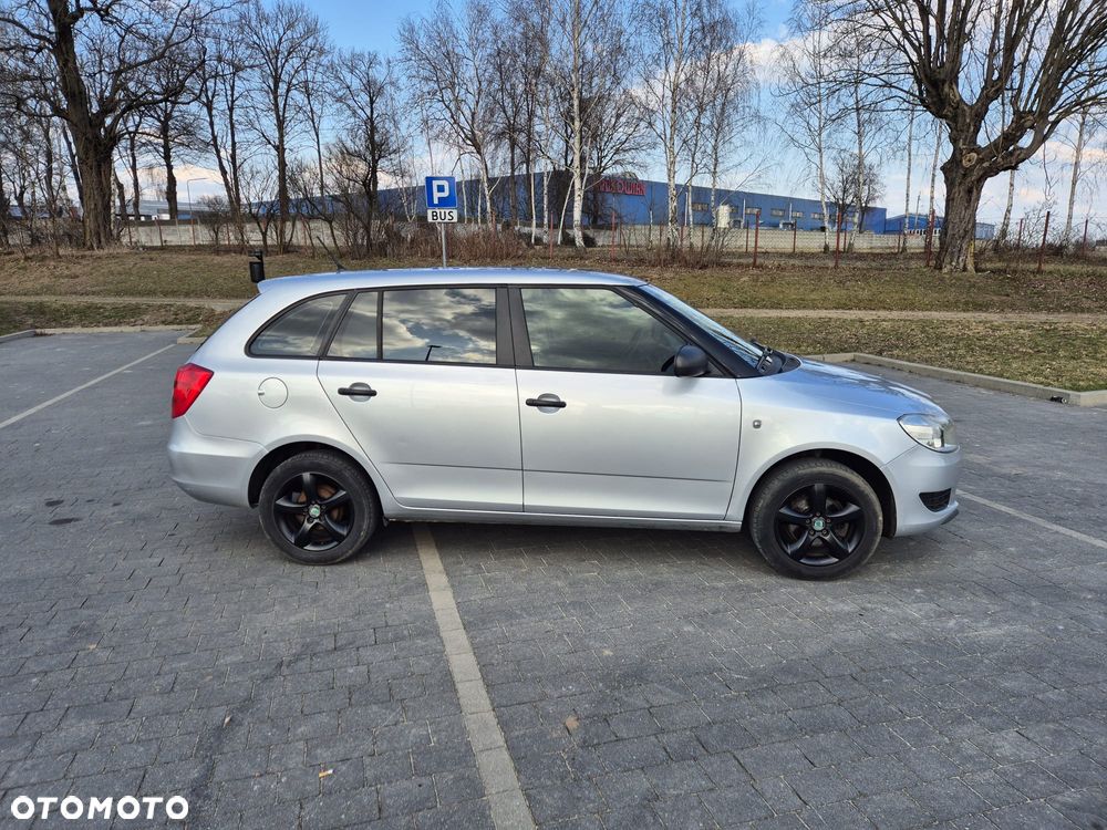 Skoda Fabia 1.4 16V Ambition - 5