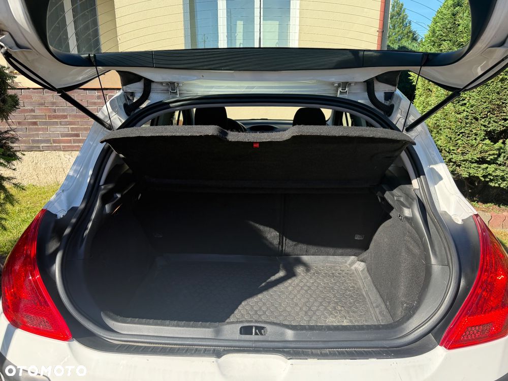 Peugeot 308 1.6 HDi Premium - 10