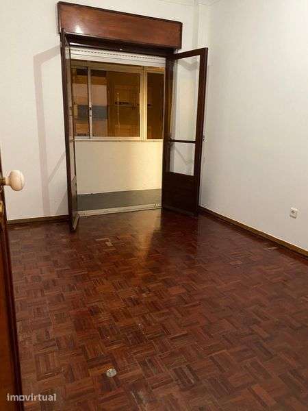 Alugo T2 em Odivelas - Grande imagem: 5/7