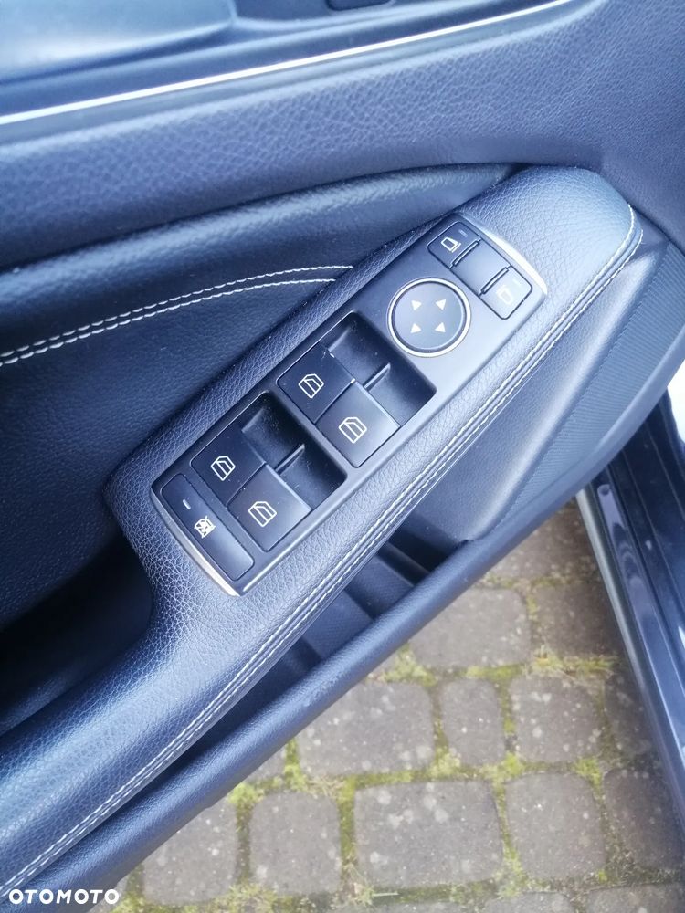 Mercedes-Benz Klasa A 180 BlueEfficiency Edition - 8