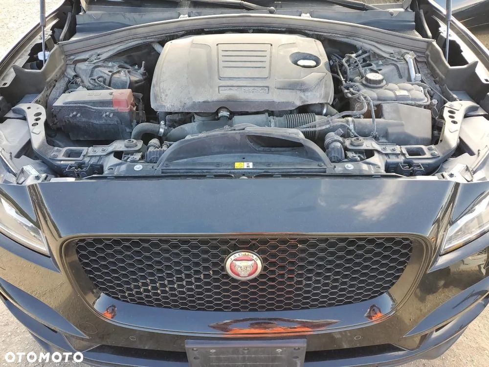 Jaguar F-Pace - 11