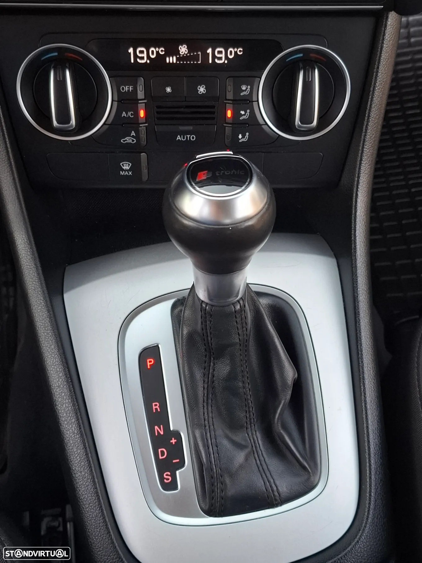 Audi Q3 2.0 TDI quattro Design S tronic - 14