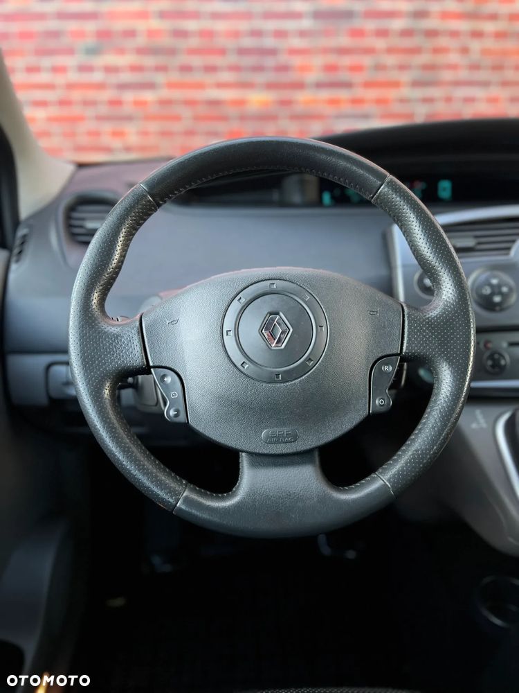 Renault Scenic - 25