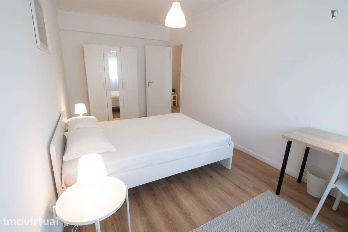 Quarto - localizado em Vila nova de gaia - Grande imagem: 5/13