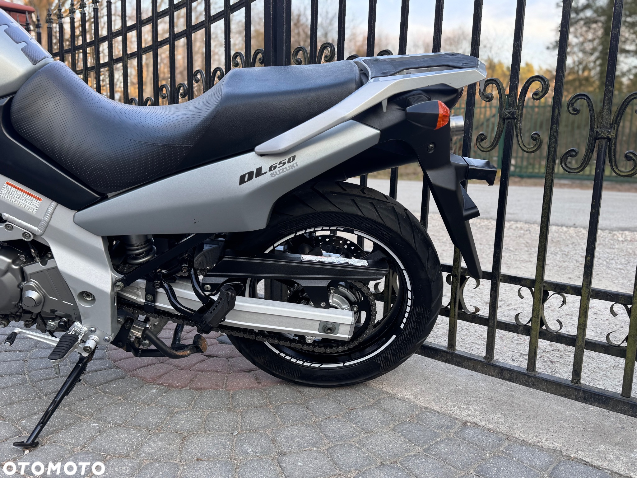 Suzuki DL - 19