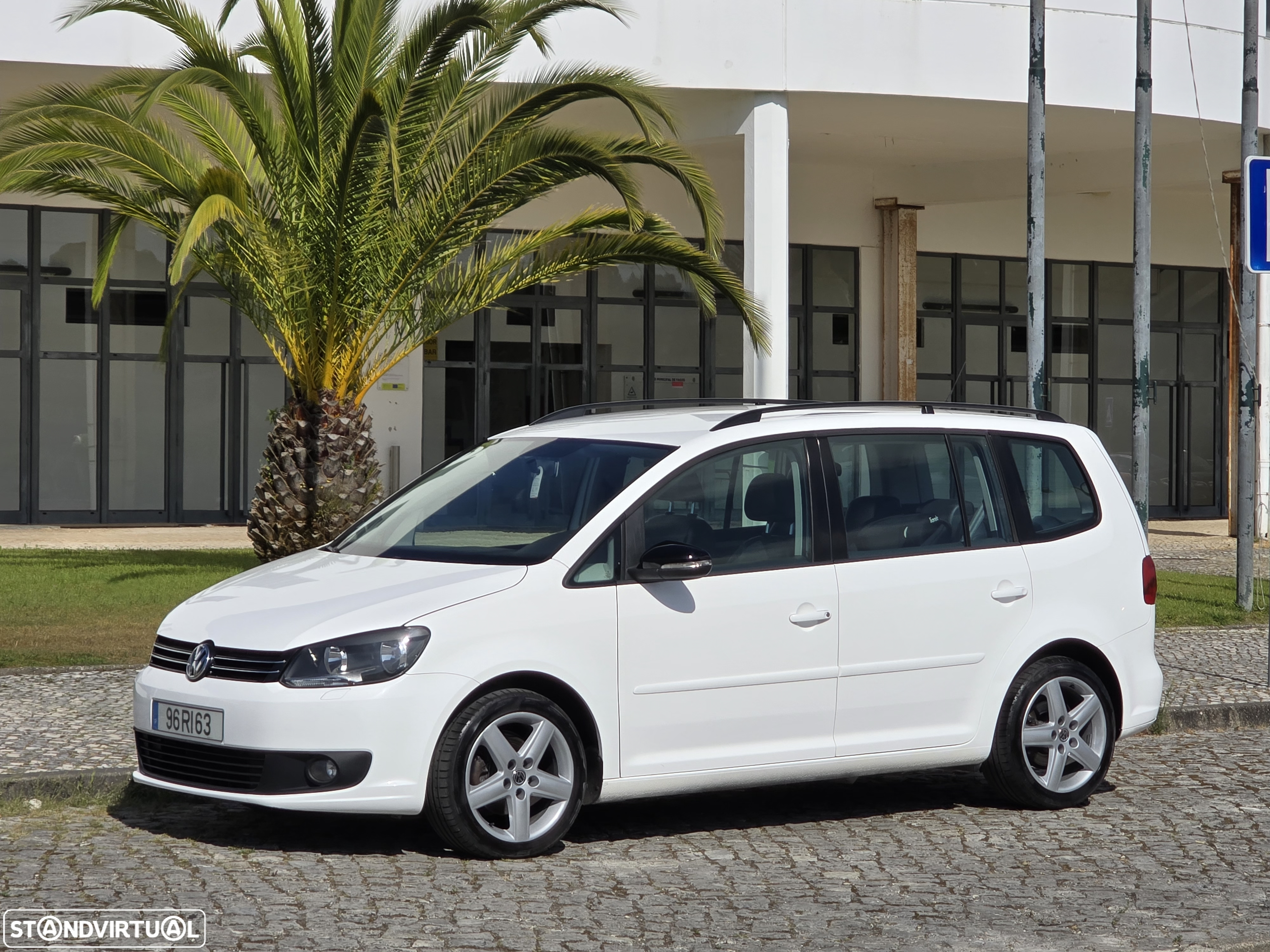 VW Touran 1.6 TDI Blue.Confortline 7L - 35