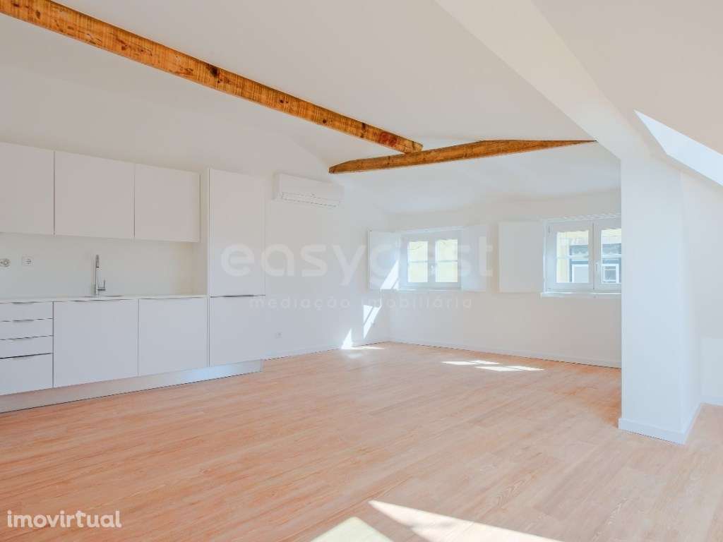 Apartamento totalmente remodelado no coração do Bairro Alto - Grande imagem: 2/24