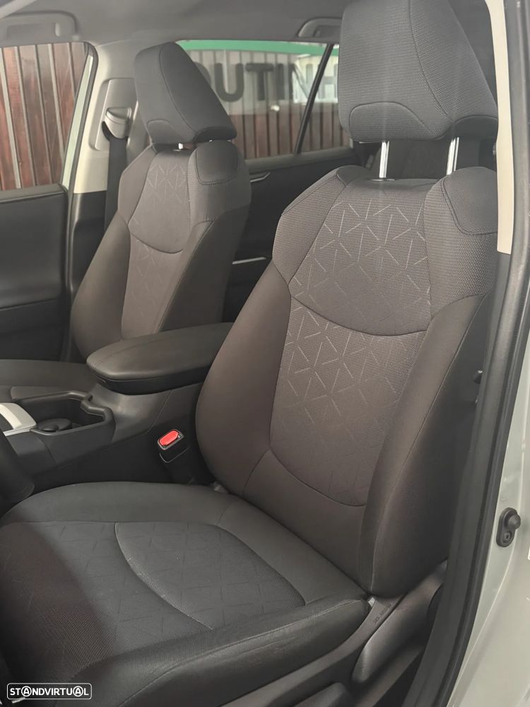 Toyota RAV4 2.5 HDF Comfort - 9