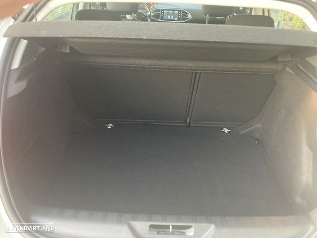 Peugeot 308 1.5 BlueHDi Active Pack - 29