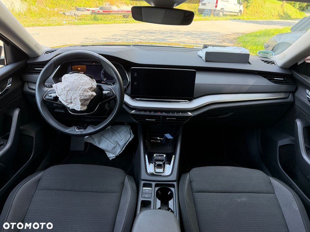 Skoda Octavia 2.0 TDI Ambition DSG - 8