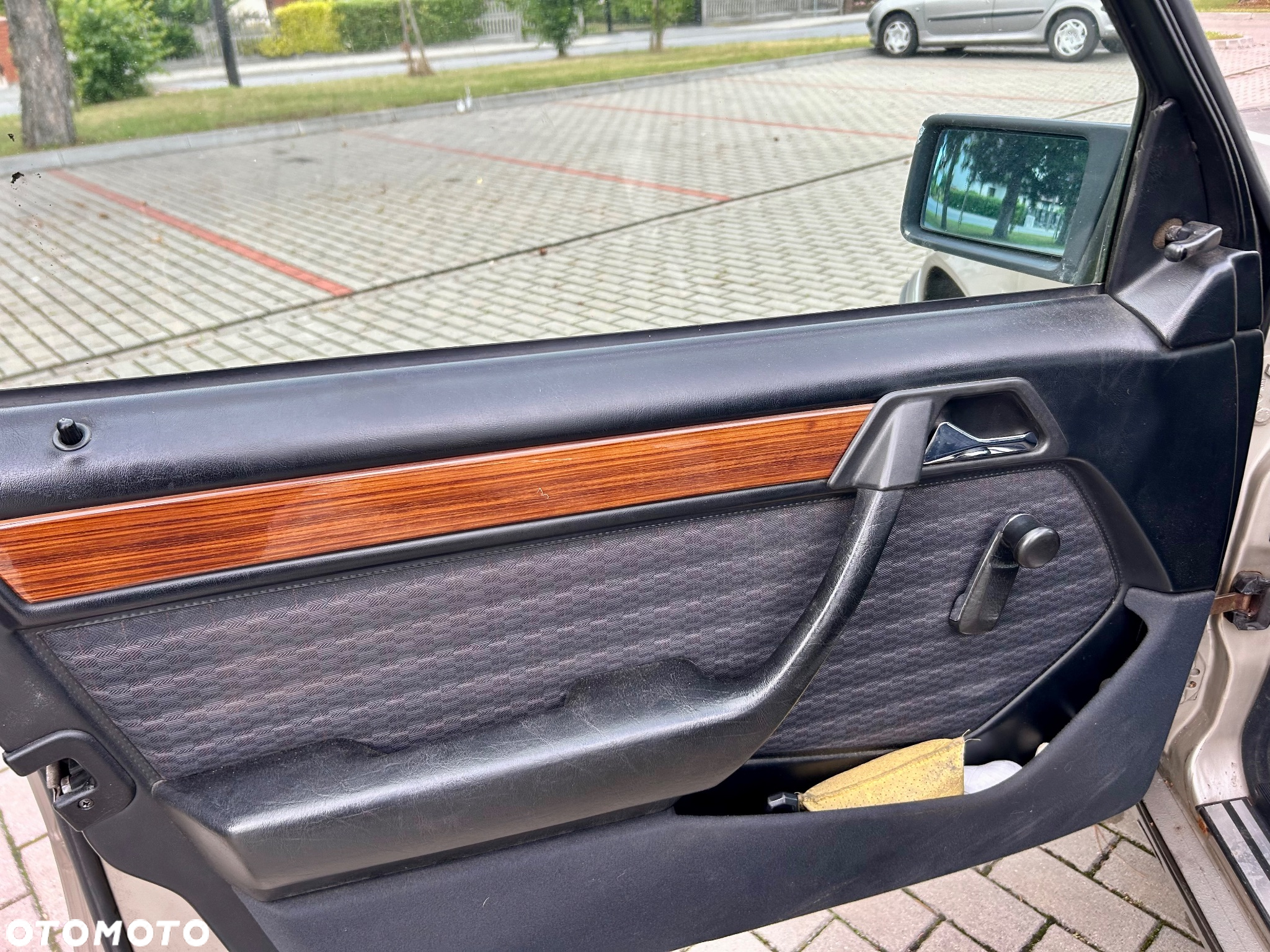 Mercedes-Benz W124 (1984-1993) - 16