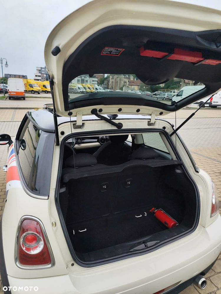 MINI Cooper D - 6