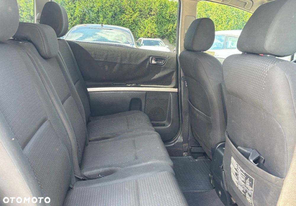 Toyota Corolla Verso - 12