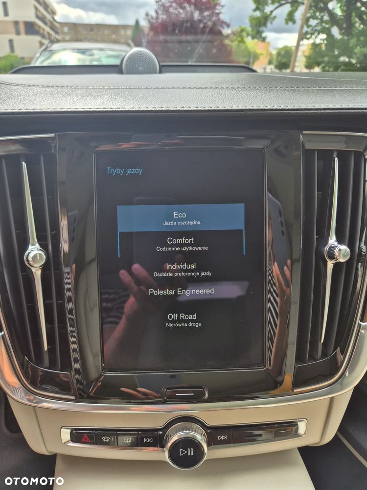 Volvo V90 Cross Country D5 AWD - 36