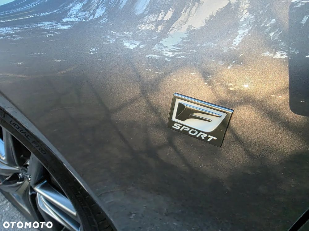 Lexus IS 200t Sport Line - 40