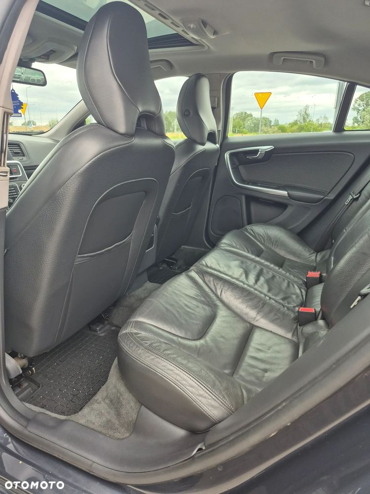 Volvo S60 T6 AWD Summum - 11