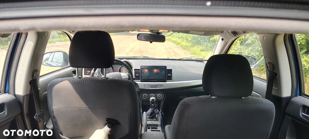Mitsubishi Lancer 1.6 Invite - 8