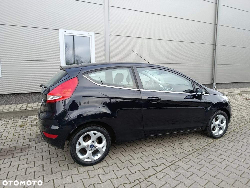 Ford Fiesta 1.25 Titanium - 37