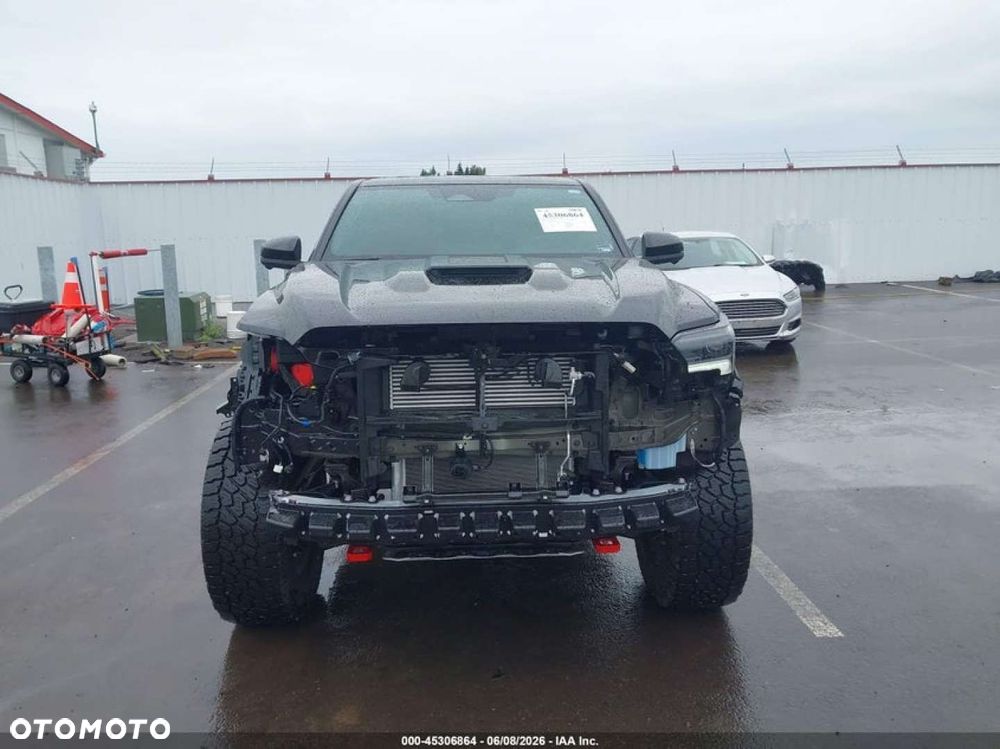 Toyota Tacoma - 5