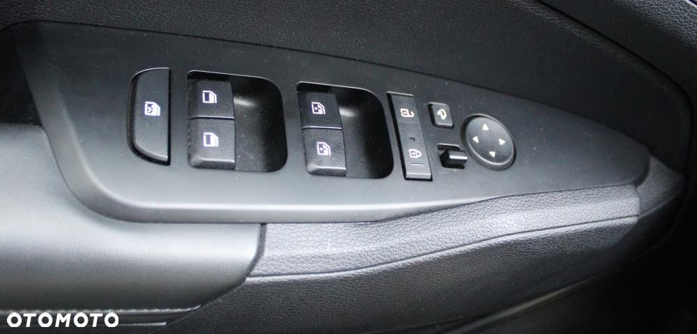 Kia Sportage - 12