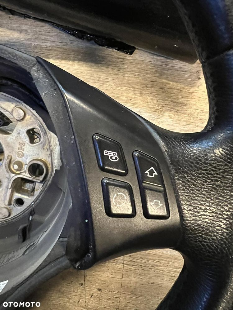 Przyciski kierownicy multifunkcji Bmw e90 e91 ładne sprawne nie wytarte - 1