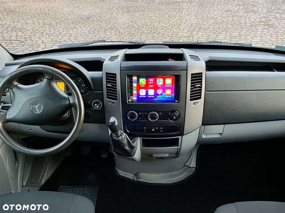 Mercedes-Benz Sprinter - 15