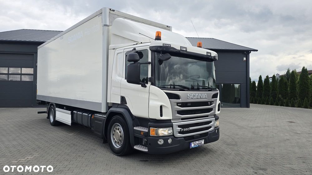 Scania P250 Euro 6 kurierka zabudowa kontener kurierka full air super stan! świeży import! - 7