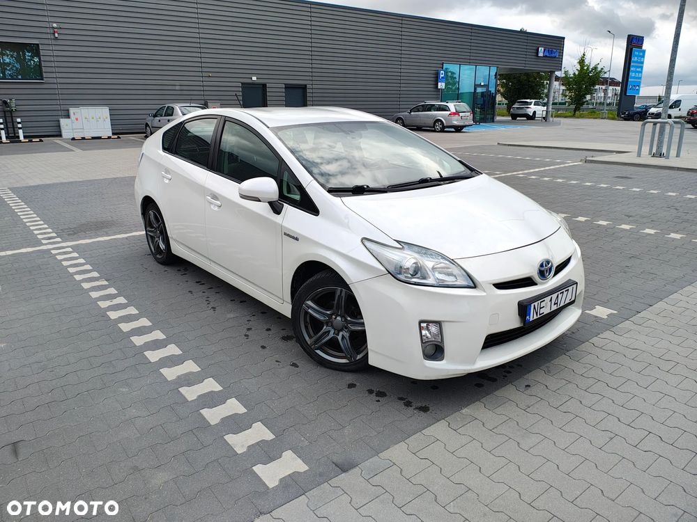 Toyota Prius 1.8 HSD Luna - 2