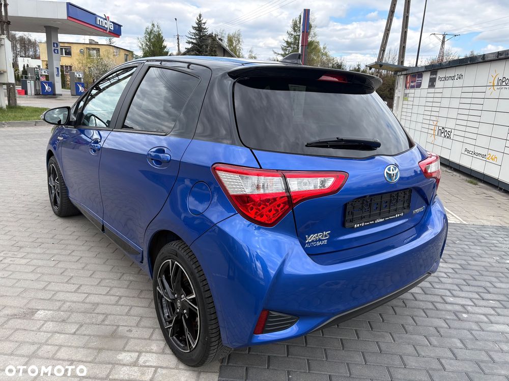 Toyota Yaris Hybrid 100 Selection Passion - 5