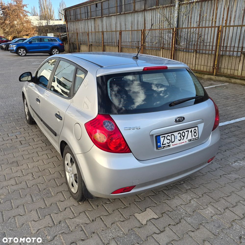 Kia Ceed 1.4 Comfort + - 4