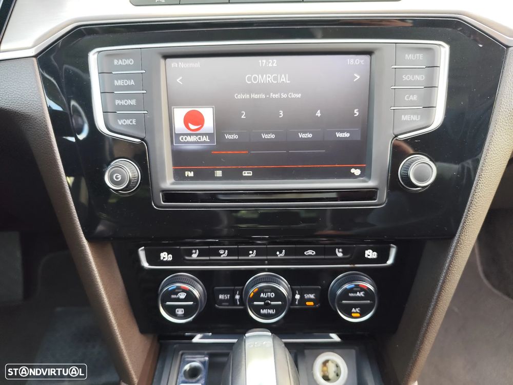 VW Passat Variant 2.0 TDI Highline DSG - 25