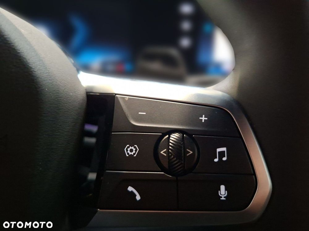 BMW Seria 1 120 mHEV - 26