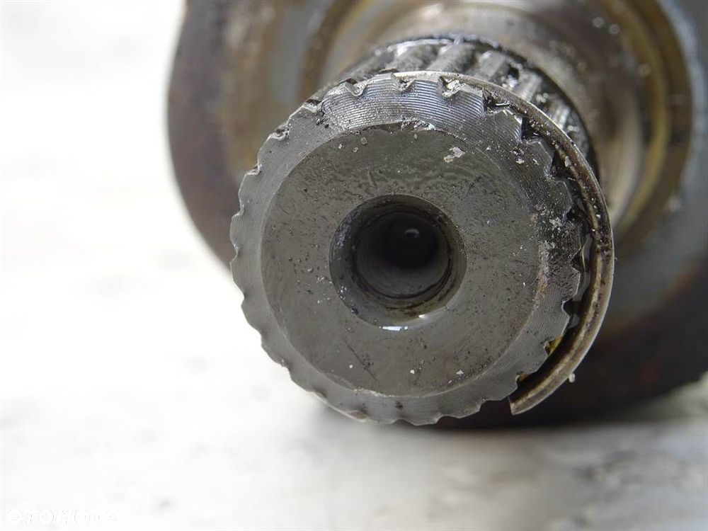 PÓŁOŚ PRAWA - 128.00 PLN - LADA KALINA liftback (1119) 2004 - 2013 1.4 16V 66 kW [90 KM] benzyna - 4