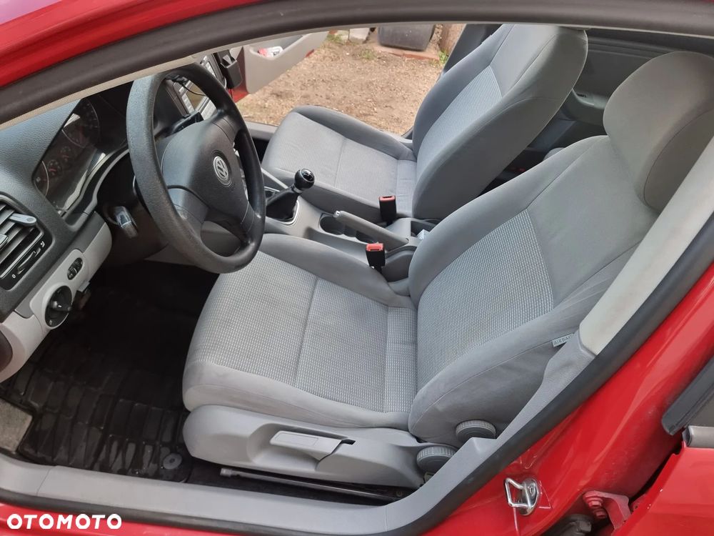 Volkswagen Golf 1.6 Comfortline - 7
