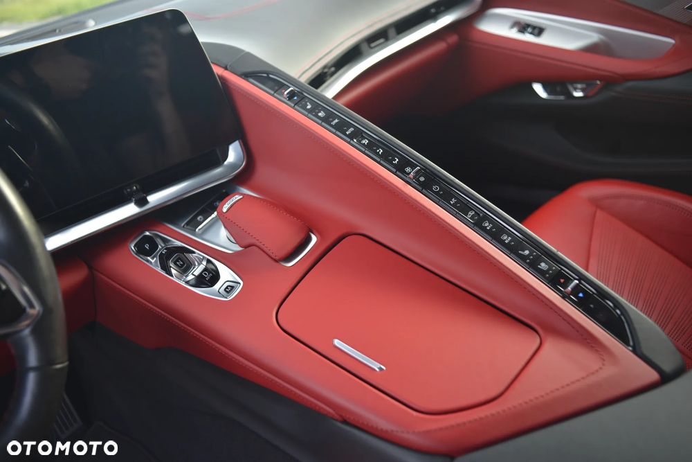 Chevrolet Corvette - 20
