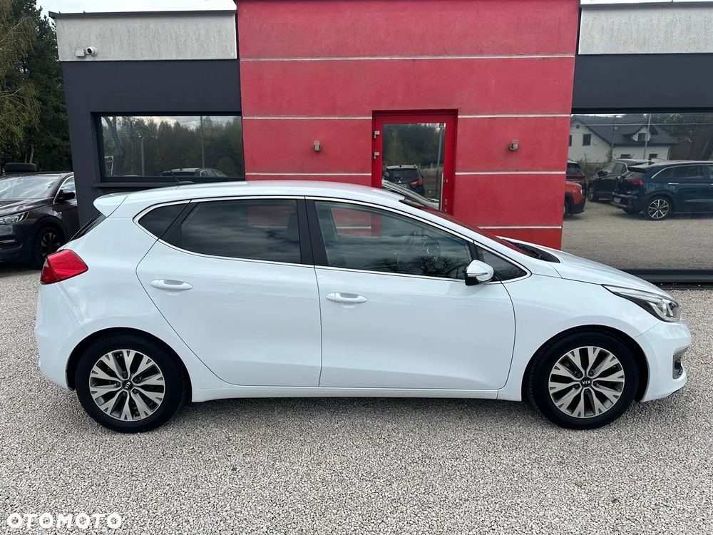 Kia Ceed 1.6 GDI ISG Vision - 20